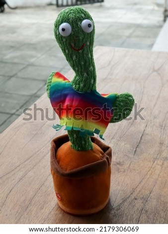 dancing Cactus toy, with talk back repeat mimic and speak option