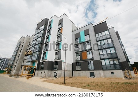 modern apartment in the middel of the town. Quite and beautiful backyard. High quality photo