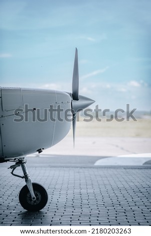 front with propeller of a small aircraft 