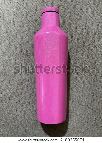 Cute sparkle tumbler with pink colour