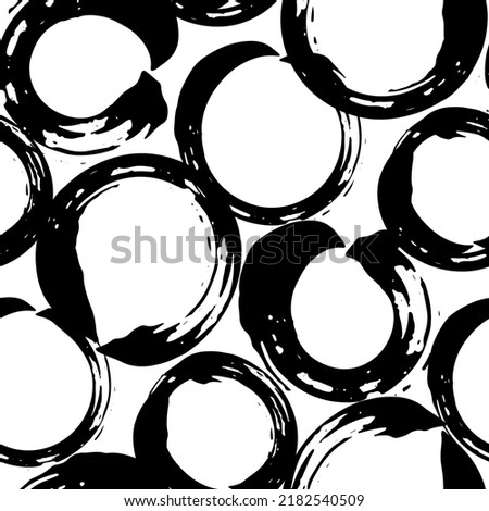 Black ink line outline circles isolated on white background. Cute monochrome geometric seamless pattern. Vector simple flat graphic hand drawn illustration. Texture.