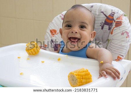 photography baby eating corn, blw