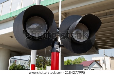 Automatic level crossing signaling device (SSP). S2 railroad warning device in the form of lights, used to secure traffic at intersections at the level of roads with train railway lines.