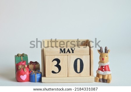 May 30, Christmas, Birthday with number cube design for the background.