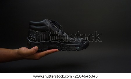 Presenting black men's safety shoes with smoke, Safety Shoes, Shoes