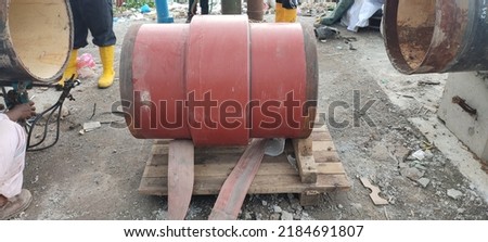 MONOLITHIC-INSULATION-JOINT-PIPELINE Stock Photos and Images - Avopix.com