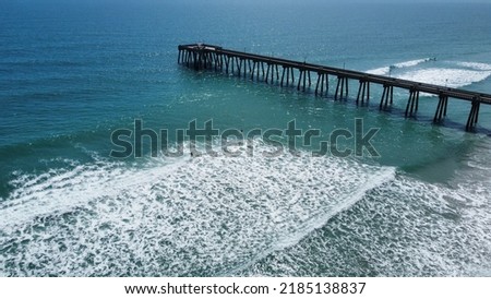 Waves crashing into the coast 
