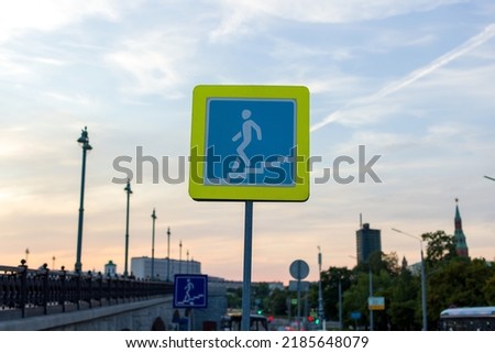 underground pedestrian crossing road sign side view