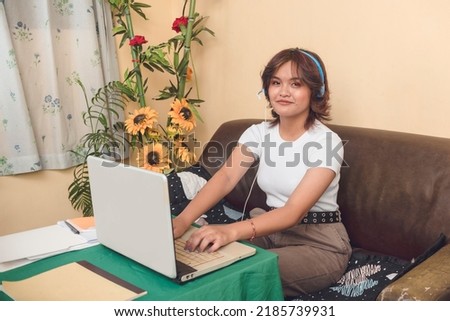 Portrait of a multitasking virtual assistant. Planning with supervisor while preparing document for client. Royalty-Free Stock Photo #2185739931