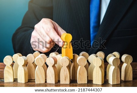 The employer selects the best candidate for the job. Human resources and the labor market. Education and courses. Professional Career Growth. Selected winner. Hire and recruit best workers. Royalty-Free Stock Photo #2187444307
