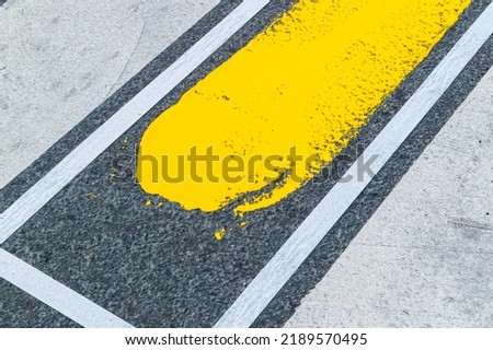 drawing the markings of a pedestrian crossing