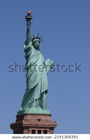 Pictures of the Liberty Statue in New York 