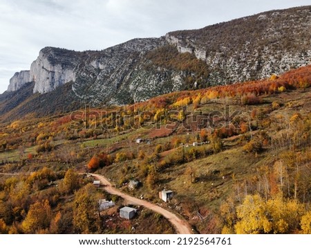 A wonderful autumn in the plateau