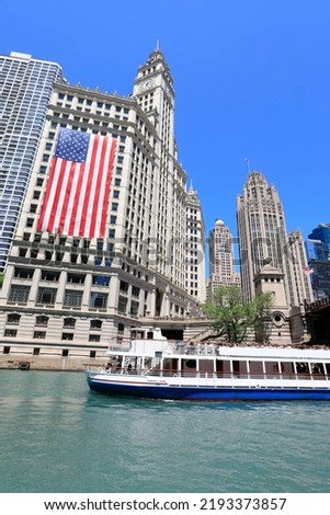 Cruise boat on Chicago River, with USA flag, USA