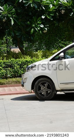 half picture of white car image hd.