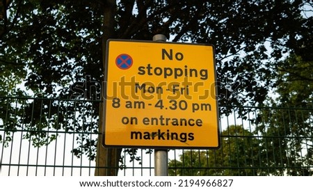 Sign with restriction parking time