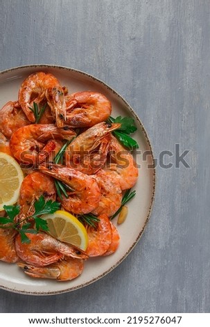 Fried with spices, King prawns, undivided , top view, selective focus, seafood, shrimp, no people,