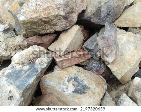 Pile of Big Stone with  Unique Shape For Foundation of Wall 