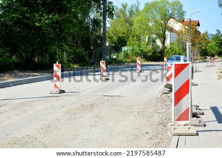 The bars on the road works road modernization