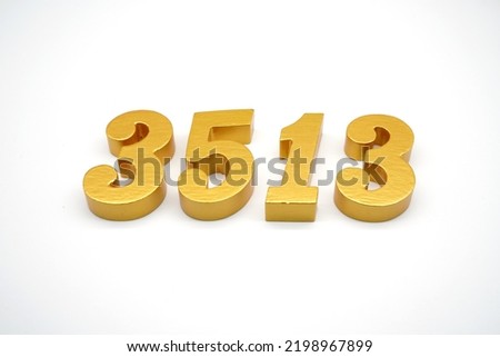  Number 3513 is made of gold-painted teak, 1 centimeter thick, placed on a white background to visualize it in 3D.                               