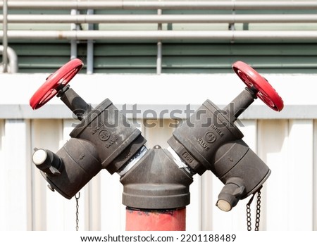 Outdoor water valve for fire sprinkler