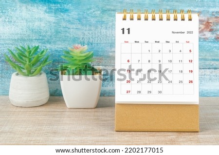 November 2022 Monthly desk calendar for 2022 year with plant pot.