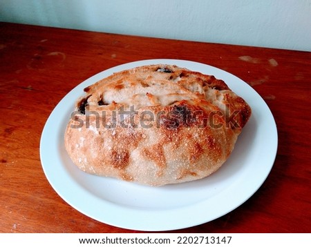 big bread on the plate 