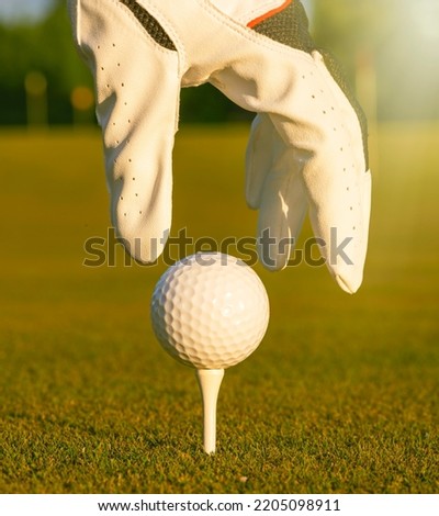 human hand up detail golf-equipment golf-ball