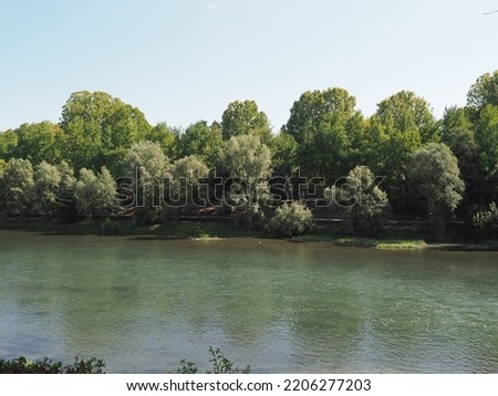 Fiume Po translation River Po in Turin, Italy