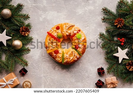 Homemade epiphany dessert crowns gifts Royalty-Free Stock Photo #2207605409