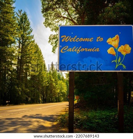 Welcome to California sign on Redwood Highway 199