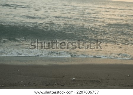 it is the picture of wave in retreat  moving