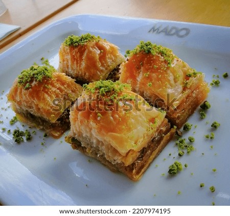 Picture of a bowl of baklava in Turkey
