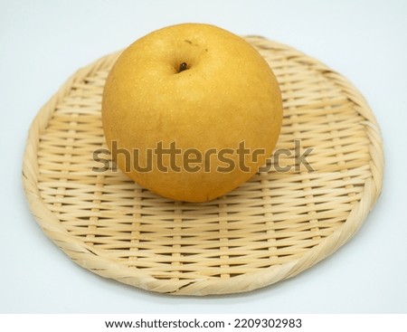 Pictures of Japanese Niitaka Pears