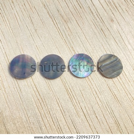 Mother of Pearl Inlay 12mm with natural colour bronze pearl 