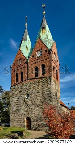 Autumn mood at the late Romanesque village church Willmersdorf (panorama from 5 pictures)