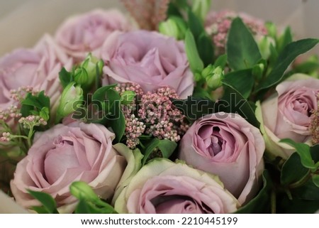 different kinds of roses mix flowers