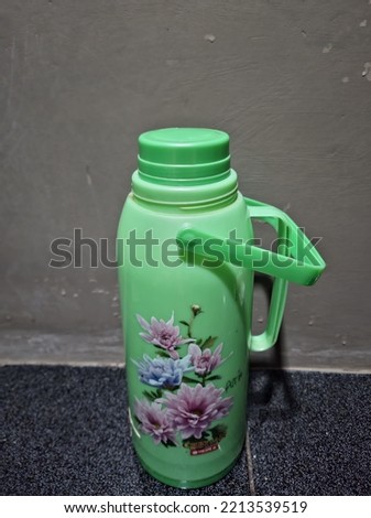 Thermos is a device for retaining the hot temperature of drinking water in Indonesia