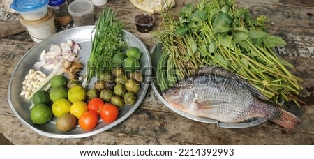 Includes Thai food of northern Thailand. It is a traditional food of the North.Foods that can be easily found and are organic vegetables.