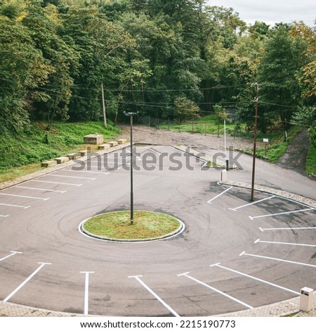 round parking in the forest area of the national park