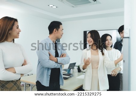 A group of startup management people are having a brainstorming meeting in the conference room, with supervisors and employees meeting and solving problems. Company management concept.