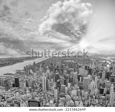 Aerial sunset view of Midtown Manhattan in New York City.