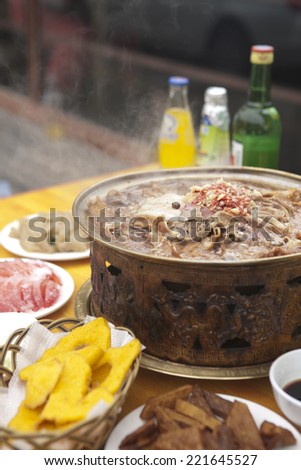 old beijing salt boiled baked wheat cake and haslet hot pot