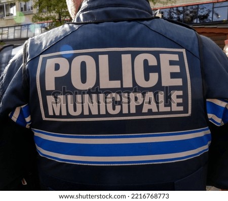 Bib of the French municipal police.