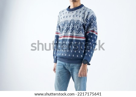 Man Wearing knit sweater, man wearing sweater casual looks