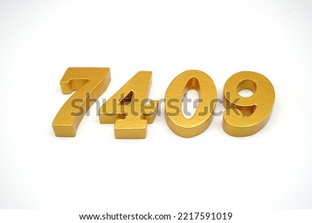  Number 7409 is made of gold-painted teak, 1 centimeter thick, placed on a white background to visualize it in 3D.                                     