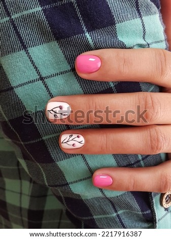 Hand drawn nail design for vacation
