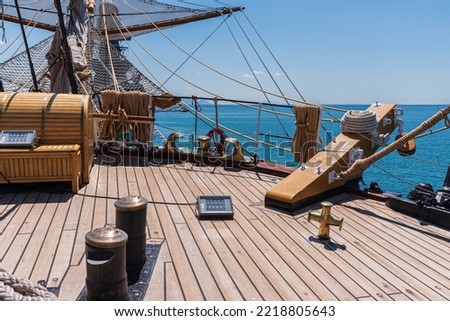 The Amerigo Vespucci is a sailing ship of the Navy built as a training ship for the training of officer cadets of the normal roles of the Naval Academy.