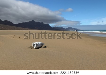 Rubbish on the beach. Location: Europe, Spain, Canary Islands, Fuerteventura, Cofete