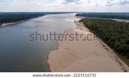 Low water on the Mississippi River exposes a sand bar along the right descending bank near Grand Gulf, Mississippi.